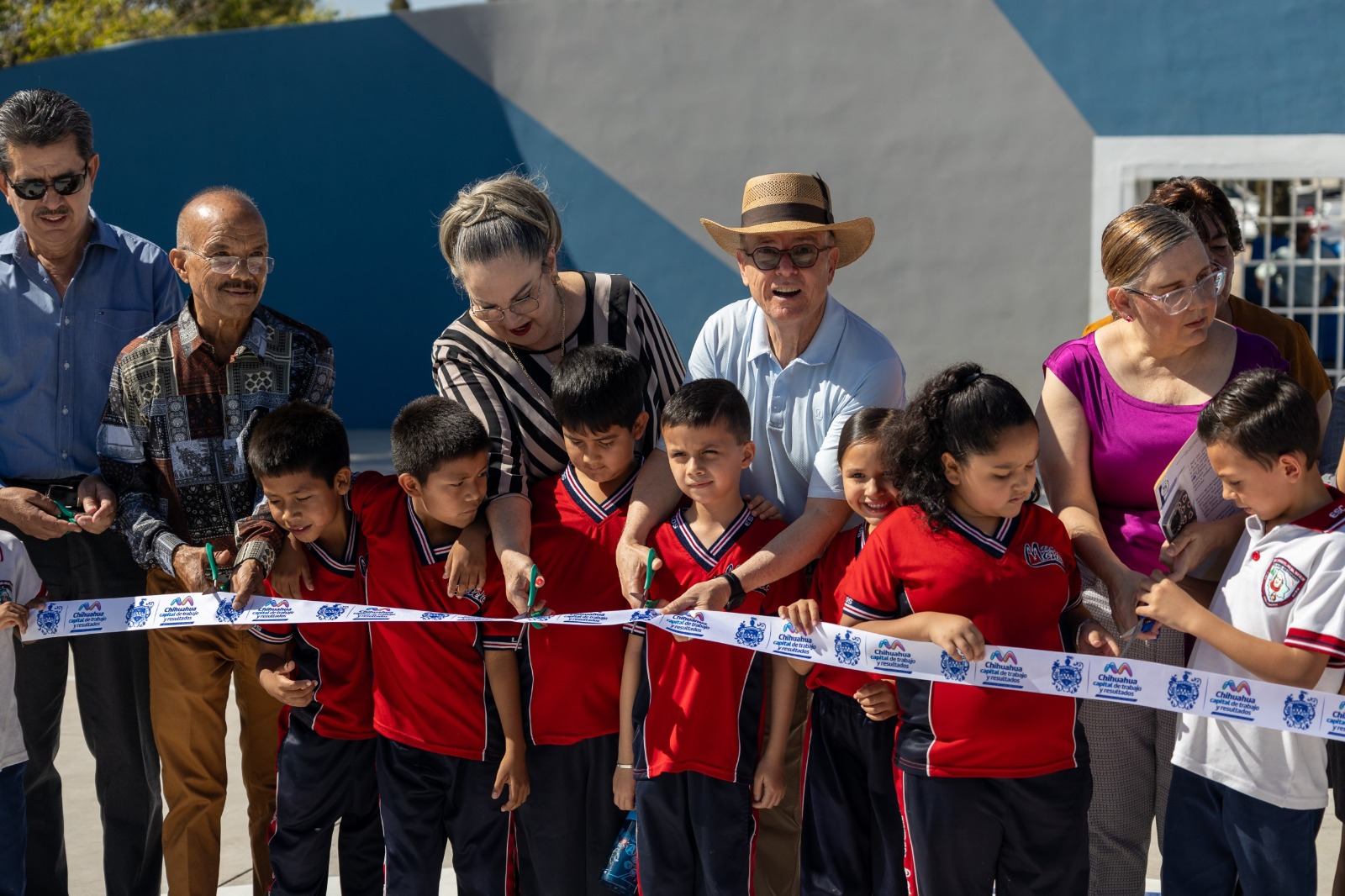Inaugura Alcalde cancha de fútbol rápido en primaria José María Morelos