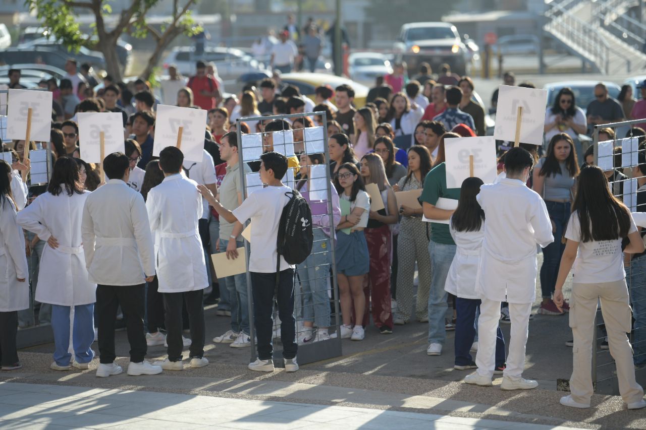 Más de diez mil estudiantes realizan examen de admisión en la UACH.