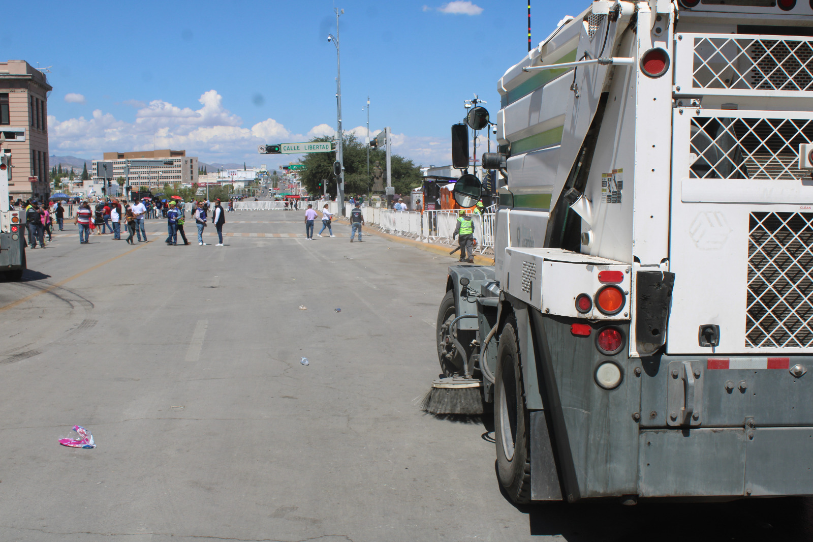 Retira Gobierno Municipal casi 30 toneladas de basura en operativo de limpieza por festejos patrios.