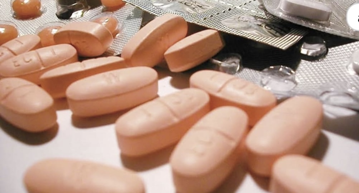 Laboratorios Collins y la misteriosa desaparición de “droga de la felicidad”