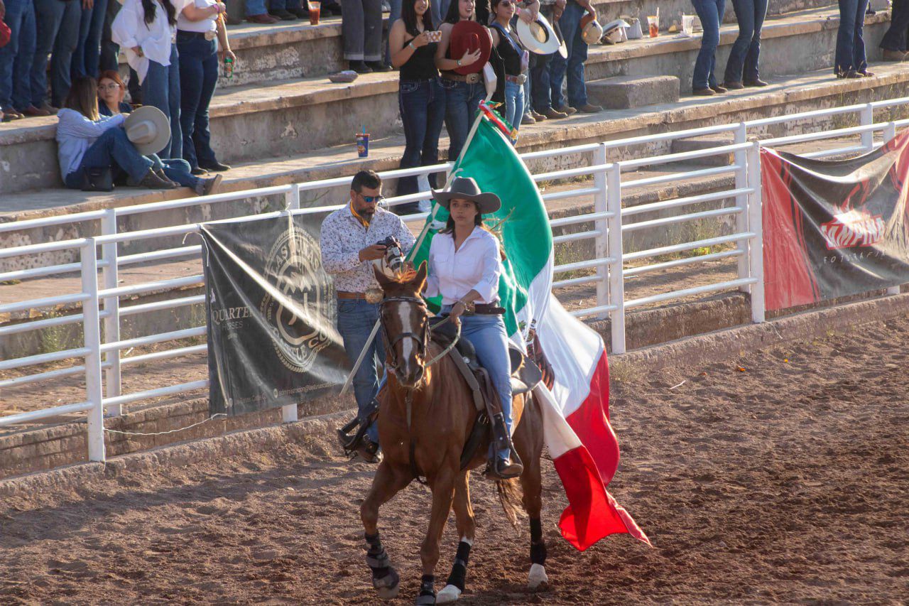 Con espectacular rodeo clausuran el XXXVII Congreso Internacional en Administración de Empresas Agropecuarias en la UACH.