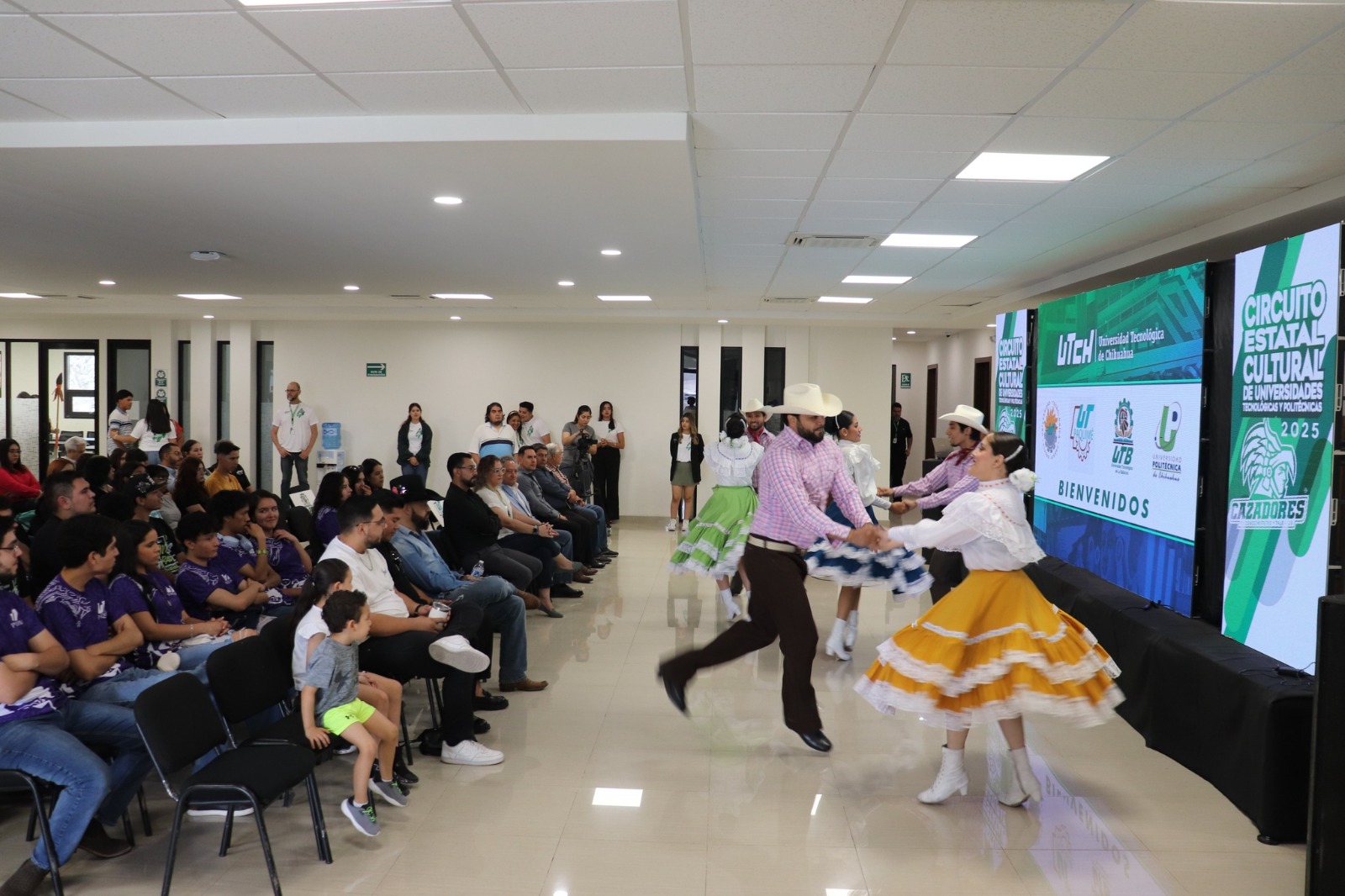 Demuestran estudiantes su talento en Circuito Estatal Cultural de Universidades Tecnológicas y Politécnicas.