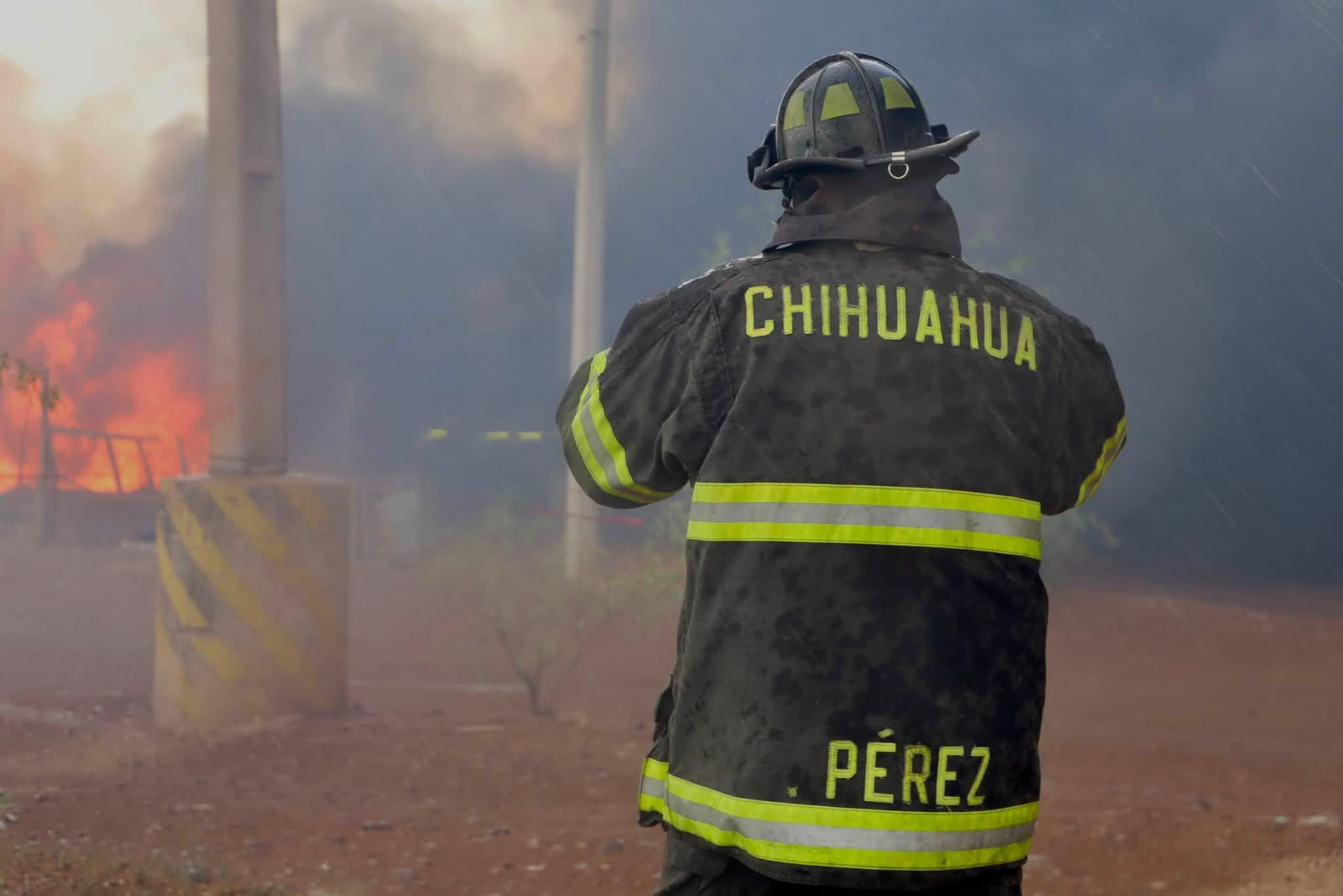 Exhorta Bomberos a reforzar medidas de prevención para evitar incendios.