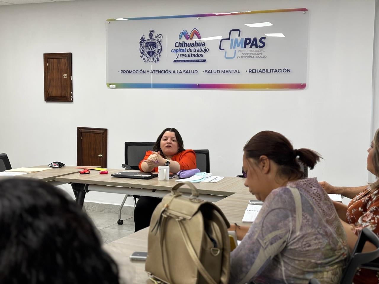 Promueve Municipio grupo terapéutico para mujeres por Octubre Rosa.